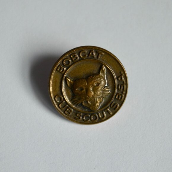 Bobcat Cub Scouts Boy Scouts of America Pin Small Vintage - Picture 1 of 3